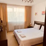Bellevue Beachfront Paradise Apartman