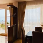 Bellevue Beachfront Paradise Apartman Ravda