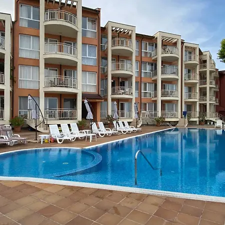 Bellevue Beachfront Paradise Apartamento *