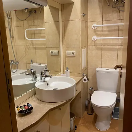 Bellevue Beachfront Paradise רבדה