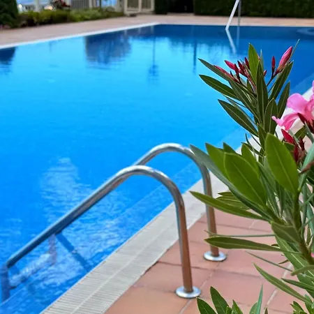 Bellevue Beachfront Paradise רבדה