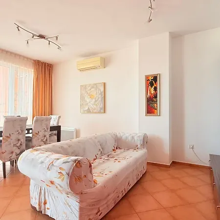 דירה Bellevue Beachfront Paradise רבדה