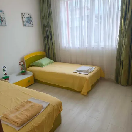 דירה Bellevue Beachfront Paradise
