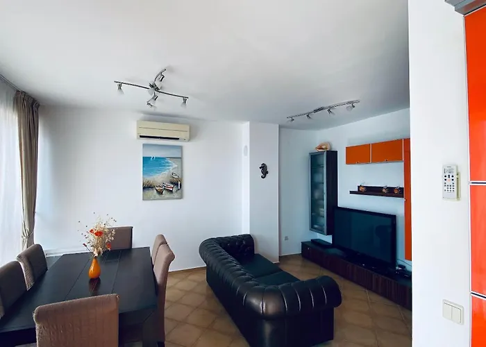 Bellevue Beachfront Paradise Apartamento *